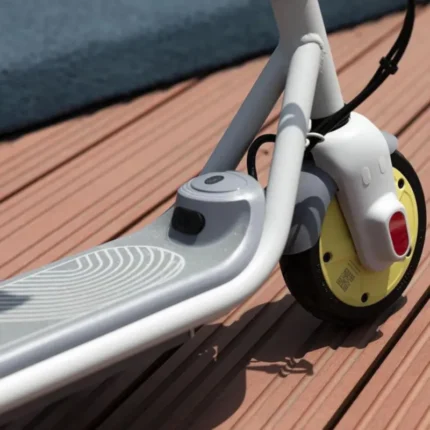trottinette électrique enfant Segway Ninebot Zing C10